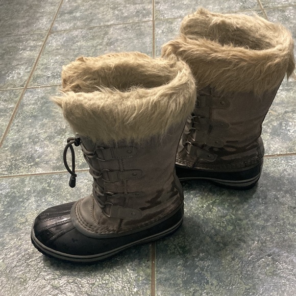 SOREL JOAN OF ARC youth size 3 (eu 34) grey almost new waterproof winter boots - Picture 5 of 7